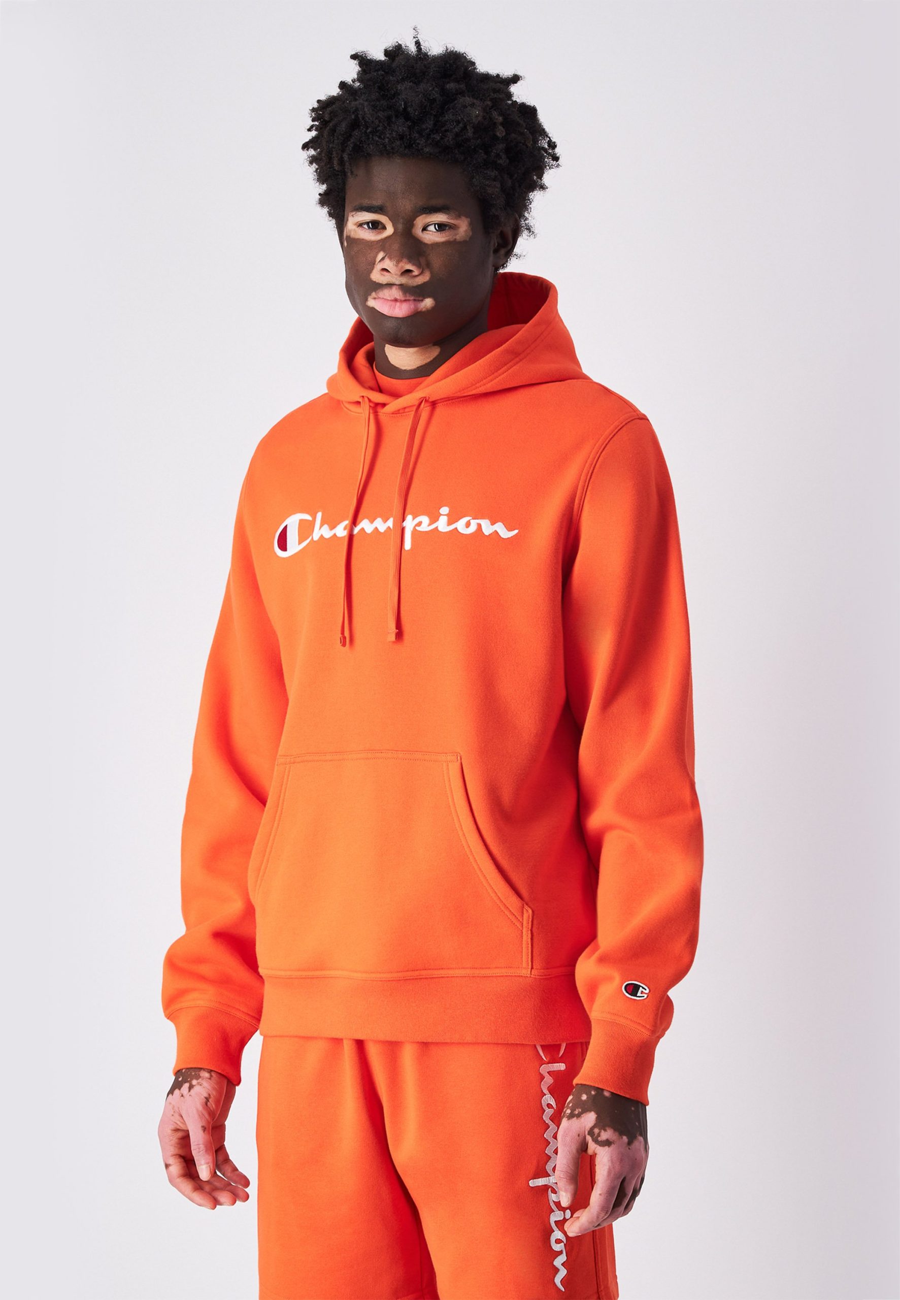 sweat-capuche-homme-orange-498hhu-1.jpg